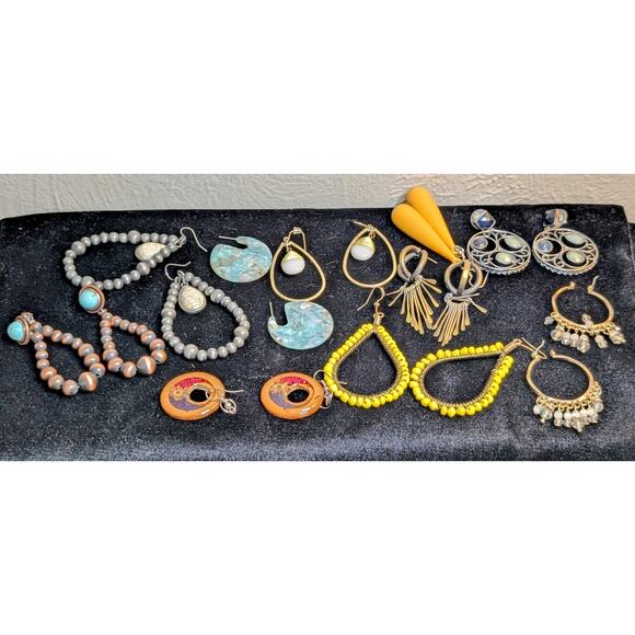 Ten Pair Boho Style Pierced Earring Jewelry Lot - Picture 1 of 8